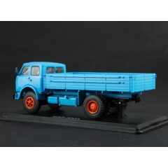 1:43 Масштабная модель МАЗ-500А бортовой