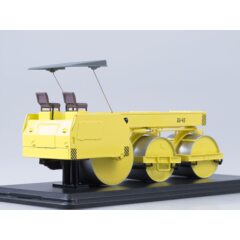 1:43 Масштабная модель Каток ДУ-49, (желтый)