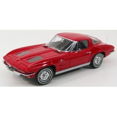 1:18 Масштабная модель Chevrolet Corvette 1963 Coupe (Riverside Red)
