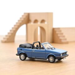 1:43 Масштабная модель VW Golf I Cabriolet 1981 Monaco Blue