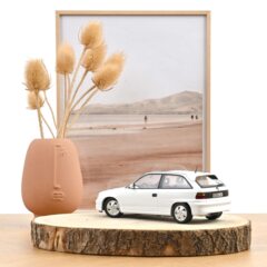 1:18 Масштабная модель OPEL Astra GSi 1991 Casablanca White