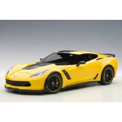 1:18 Масштабная модель Chevrolet Corvette C7 Z06 "C7R Edition" 2015 (yellow)