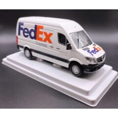 1:43 Масштабная модель Mercedes Sptinter