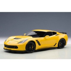 1:18 Масштабная модель Chevrolet Corvette C7 Z06 2014 (yellow)