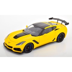 1:18 Масштабная модель Chevrolet Corvette C7 ZR1 (corvette racing yellow tintcoat)
