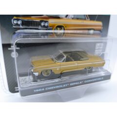 1:64 Масштабная модель CHEVROLET Impala Convertible 1964 Gold