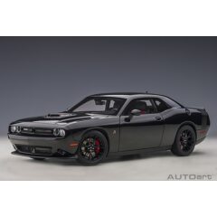 1:18 Масштабная модель Dodge Challenger 392 Hemi Scat Pack Shaker - 2018 (pitch black)