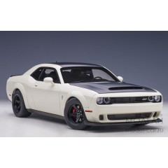 1:18 Масштабная модель Dodge Challenger Demon SRT (knuckle white / satin black graphic package)
