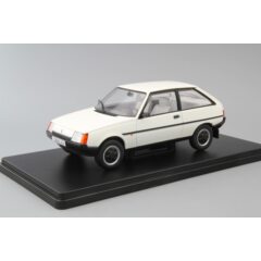 1:24 Легендарные Советские Автомобили №35 - ЗАЗ-1102 "Таврия"