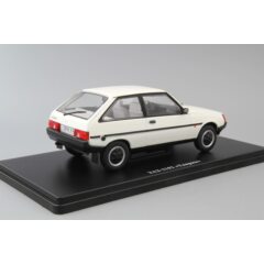 1:24 Легендарные Советские Автомобили №35 - ЗАЗ-1102 "Таврия"