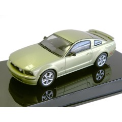 1:43 Масштабная модель Ford Mustang GT (2005) Legend Lime