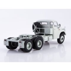 1:43 Масштабная модель Tatra 148 NT 6x6