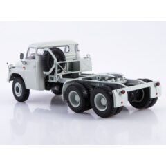 1:43 Масштабная модель Tatra 148 NT 6x6