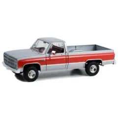 1:18 Масштабная модель GMC K-2500 Sierra Grande Wideside Pick-Up 1984 Silver/Red