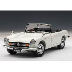 1:18 Масштабная модель Honda S800 Roadster 1966 (white)