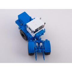 1:43 Масштабная модель Трактор К-701