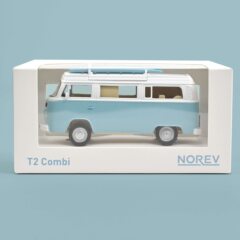 1:43 Масштабная модель VW T2 Combi Camper Van с досками для серфинга 1973 Pastel Blue