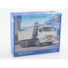 1:43 Сборная модель КАМАЗ-6520 самосвал
