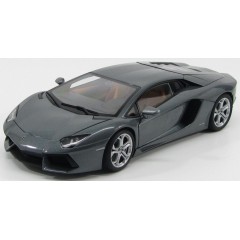 1:18 Масштабная модель Lamborghini Aventador LP700-4 (Metallic Grey) 2011