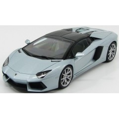 1:18 Масштабная модель Lamborghini Aventador LP700-4 Roadster 2013 Azzuro thesis / Light blue