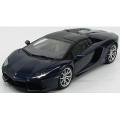 1:18 Масштабная модель Lamborghini Aventador LP700-4 Roadster 2013 Metallic Blue