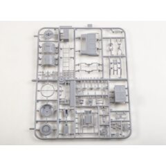 1:35 Сборная модель АПМ-90М (130) аэродромная посадочно-светомаячная станция