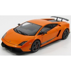 1:18 Масштабная модель Lamborghini Gallardo LP570-4 Superleggera 2010 (Arancio Borealis/Metallic Orange)