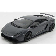 1:18 Масштабная модель Lamborghini Gallardo LP570-4 Superleggera 2010 (Grigio Telesto/Metallic Grey)
