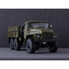 1:43 Масштабная модель Грузовик 375Д