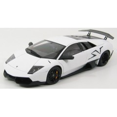 1:18 Масштабная модель Lamborghini Murcielago LP670-4 SV (Matt.White) 2009