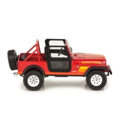 1:18 Масштабная модель JEEP CJ-7 Renegade 4х4 с фигуркой Сары Коннор 1983 (из к/ф "Терминатор")
