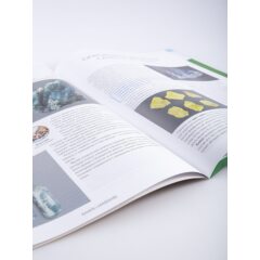 Камни и минералы №20 - Апатит