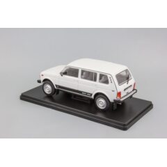 1:24 Легендарные Советские Автомобили №82 - Волжский-2131 "Нива"