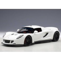 1:18 Масштабная модель Lotus Hennessey Venom GT Spyder 2010 (white)