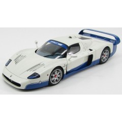 1:18 Масштабная модель Maserati MC12 2004 Pearl White