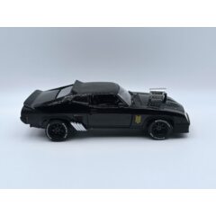 1:24 Масштабная модель FORD Falcon XB V8 "Black Interceptor" 1973 (из к/ф "Безумный Макс")