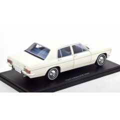 1:24 Масштабная модель OPEL Admiral B 1969 White