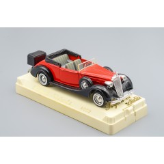 1:43 Масштабная модель Packard Cabriolet (Red/Black)