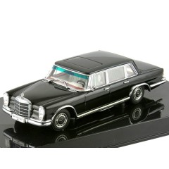1:43 Масштабная модель Mercedes-Benz 600 SWB (Black)