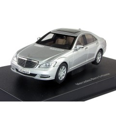 1:43 Масштабная модель Mercedes-Benz S Klasse 2009 (Silver)