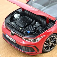 1:18 Масштабная модель VW Golf VIII GTI (5-дверей) 2020 Tornado Red