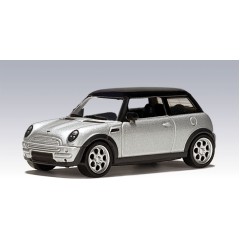 1:64 Масштабная модель MINI Cooper - Silver 2001