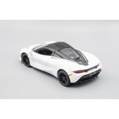 1:24 Модель McLaren 720S, белый, 21 см.