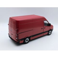 1:24 Масштабная модель VOLKSWAGEN Crafter Van, red