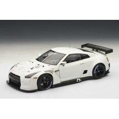 1:18 Масштабная модель Nissan GT-R GT1 FIA GT 2010