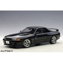 1:18 Масштабная модель Nissan V-Spec II, New Initial D movie: "Legend 2" (black)