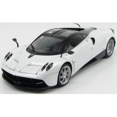 1:18 Масштабная модель Pagani Huayra 2011 White