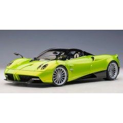 1:18 Масштабная модель Pagani Huayra Roadster (green)