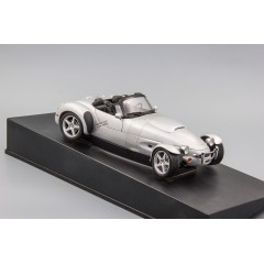 1:18 Масштабная модель Panoz AIV Roadster 1998 Silver