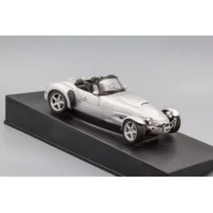 1:18 Масштабная модель Panoz AIV Roadster 1998 Silver